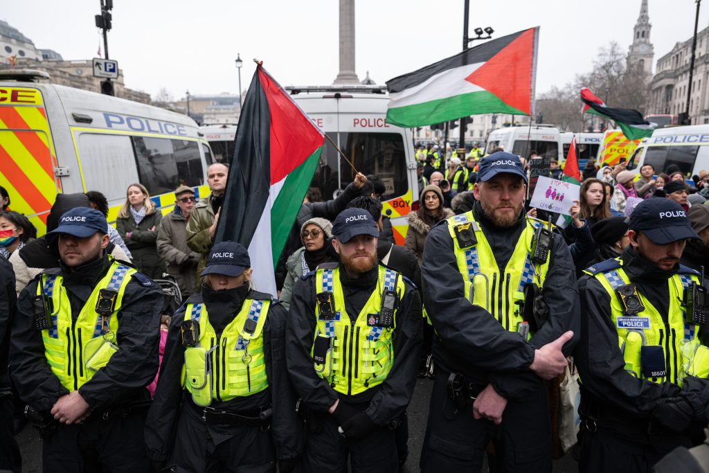Police à la manifestation de la Palestine à Londres le 18 janvier