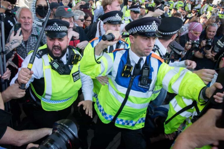 Deux images résument la crise de l'État britannique sur l'interdiction de l'action de la Palestine