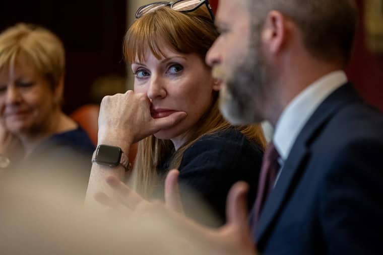 La démission de Rayner: l'effondrement de la maison de cartes de Starmer?