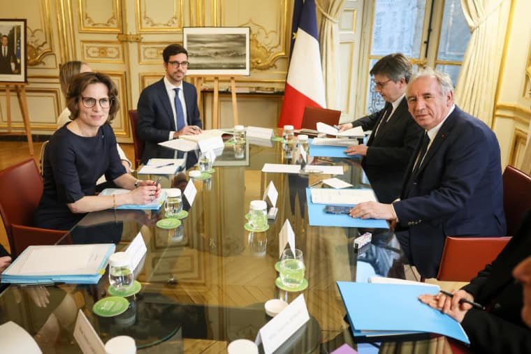 Le Premier ministre français Bayrou a évincé après aucun vote de confiance