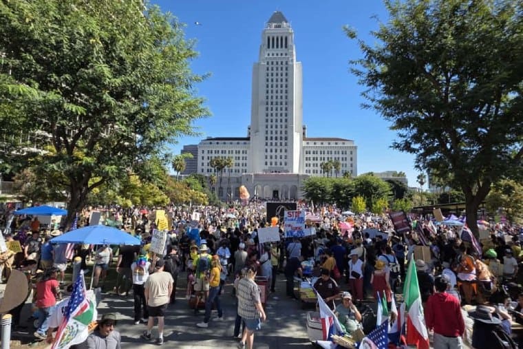 Des millions de personnes se joignent aux manifestations No Kings contre Trump