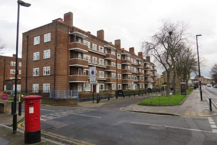 Le plan « catastrophique » du Labour pour laisser les promoteurs privés faire encore plus de ravages dans le logement