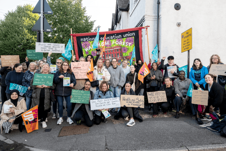 Grève dans l'Est de Londres pour défendre l'école