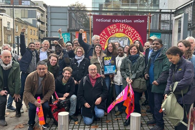 Les grévistes sont « déterminés » et « furieux contre le PDG" (Photo : CandiNEU61 sur X)