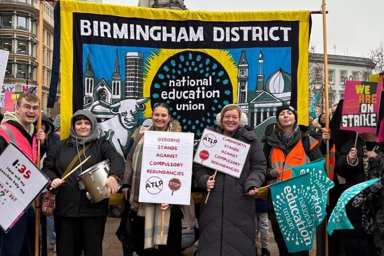 The 800 person rally comes after three days of strikes (Photo: @BirminghamNEU on X)