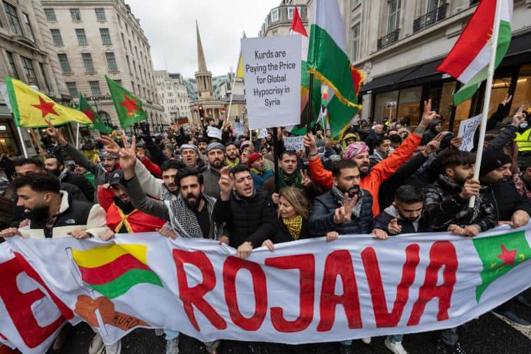 Solidarité avec les Kurdes dans les rues de Grande-Bretagne