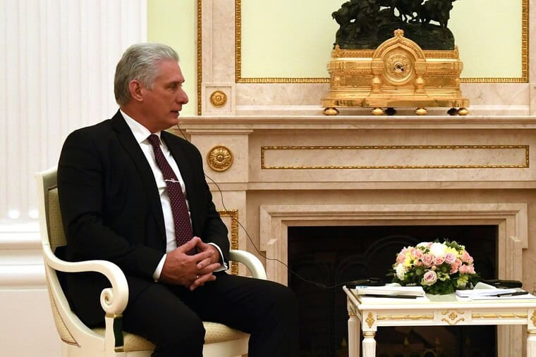 Files d'attente pour la nourriture et coupures de courant alors que les États-Unis renforcent le blocus de Cuba