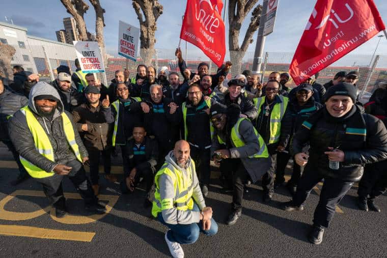 Les chauffeurs de bus de l’Est de Londres luttent contre les actes antisyndicaux