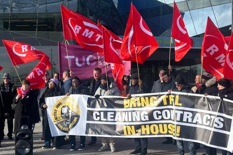 Les nettoyeurs du DLR de Londres font grève pour obtenir des indemnités de maladie