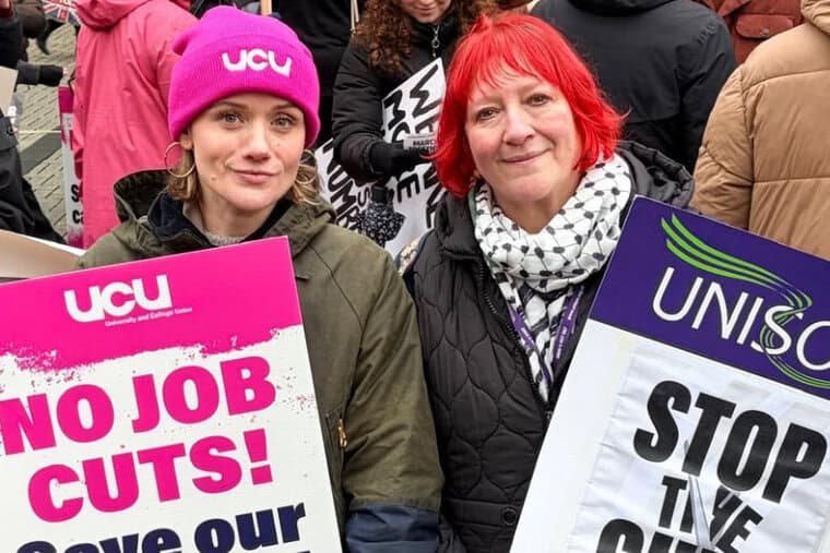 Les travailleurs universitaires manifestent leur force sur la ligne de piquetage nationale