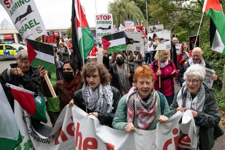 Que disent les socialistes de l’industrie de l’armement ?