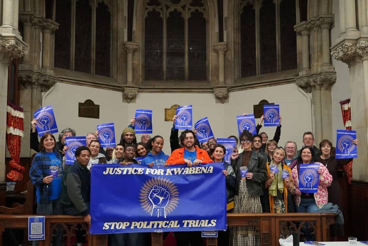 « Il s'agit de contester l'autoritarisme » : soutenez la justice pour Kwabena avant le procès