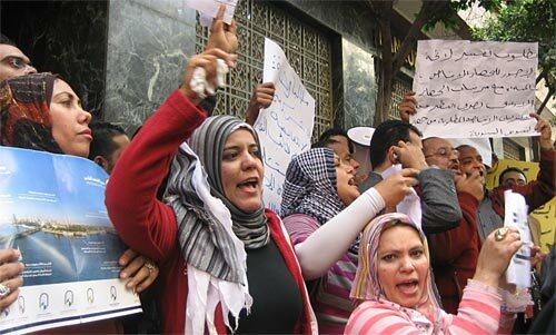 Egypte : La vague de grèves approfondit la révolution et menace le pouvoir du capital