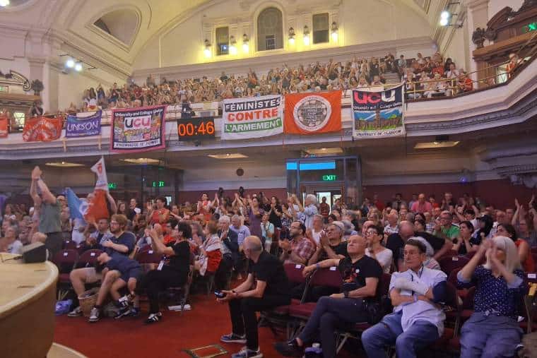 Appels à la résistance lors de la conférence internationale contre la guerre à Londres