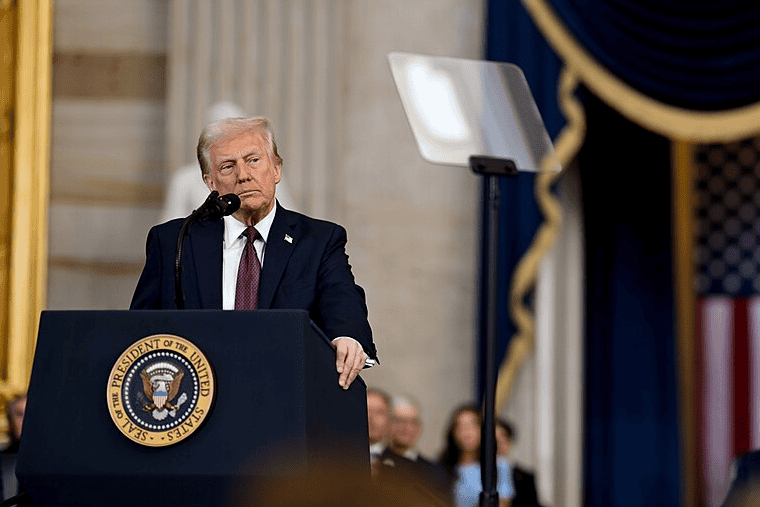 Trump intensifie ses attaques contre l'Iran