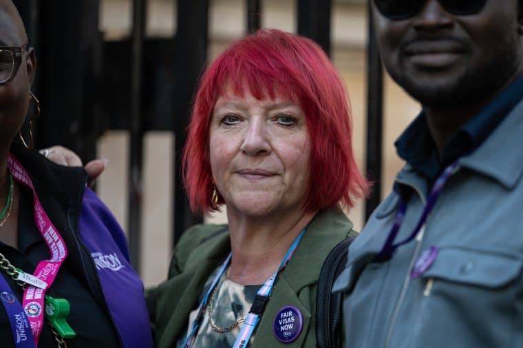 Les militants du syndicat Unison organisent un vote en faveur des grèves salariales