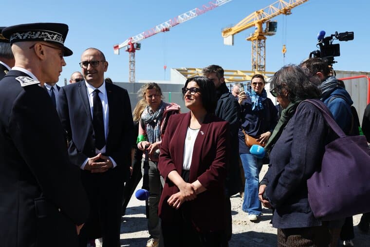 Les routes sûres du travail ne sont qu'une ruse raciste