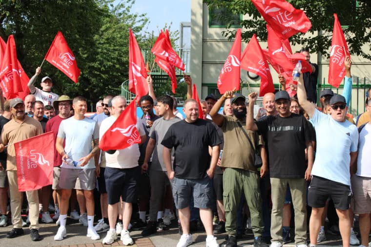 Syndicat : plus de 1 000 travailleurs municipaux en grève pour obtenir leurs salaires