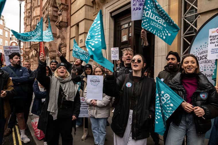 Les éducateurs au « point de rupture » doivent mener la lutte pour les salaires et le financement