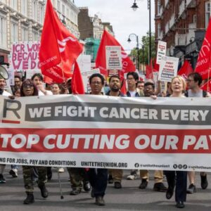 « Nous ne mourrons pas de faim » : les chercheurs sur le cancer refusent de céder aux restrictions salariales des patrons