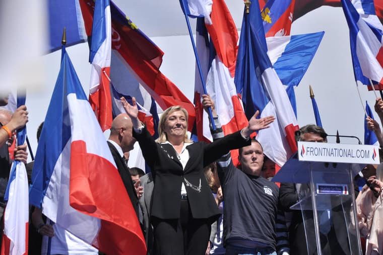 Un « mouvement militant de masse » est nécessaire pour combattre l’extrême droite française