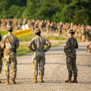 Armée d'abus : des adolescentes violées et traitées comme des « morceaux de viande »