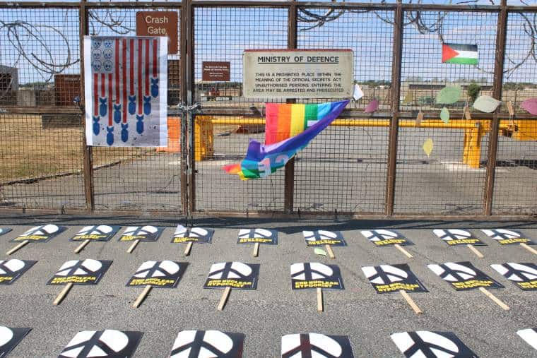 RAF Fairford lors d'une manifestation du CND en août 2026