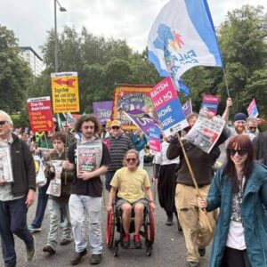 Lettres : De l’assaut de l’extrême droite au succès antiraciste à Falkirk