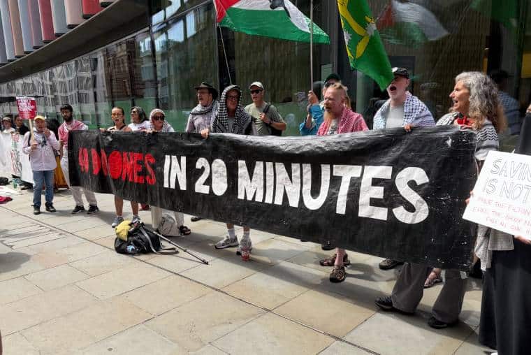 Solidarity outside the Old Bailey during the trial (pic: @andrewfeinstein on X)