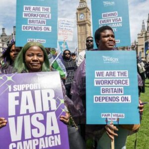 Arrêtez la guerre du Labour contre les travailleurs sociaux migrants