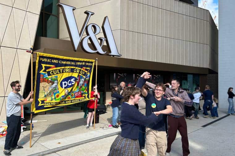 V&A museum workers dance a ceilidh on the picket lines