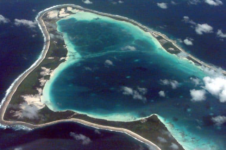 La plus grande île, Diego Garcia, est une base commune américano-britannique