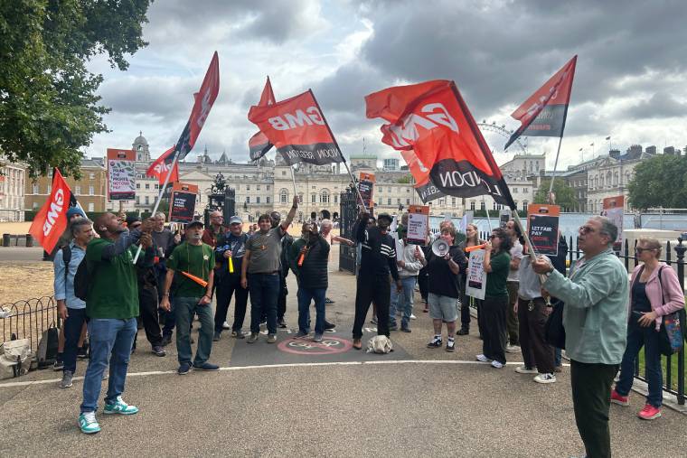 Les jardiniers de Royal Parks disent : « Élaguez vos bénéfices, pas notre salaire ! »