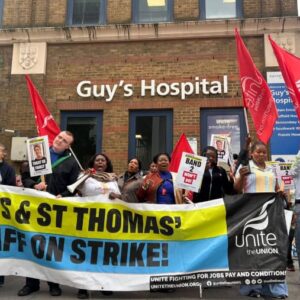 « Nous sommes prêts pour ce combat », déclarent les travailleurs du NHS qui ripostent aux indemnités de pauvreté