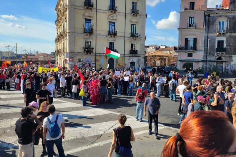 Des étudiants ont rejoint la marche à Catane, en Sicile
