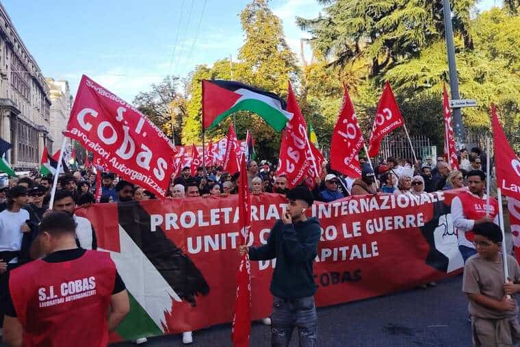 Dockers strike comes as revolts spread across Europe (Photo: sicobas.lavoratoriautorganizzati.9/Facebook)