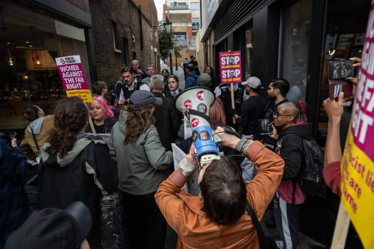 S'attaquer à Restore Britain à Camden, au nord de Londres