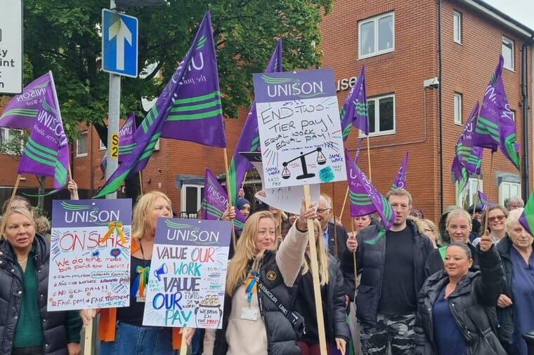 Striking workers in the Northern Care Alliance (NCA) at Royal Oldham Hospital (Photo: UNISONNorthWest/X)