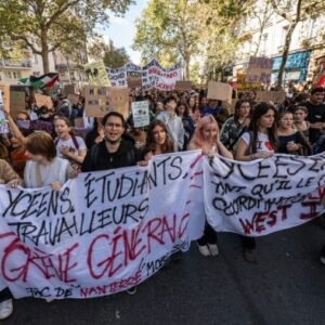 Témoignage oculaire : grévistes et étudiants font vibrer la France